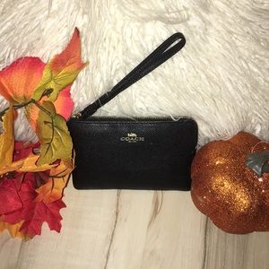 Coach Wristlet Authentic FREE W PURCHASE OF PURSE
